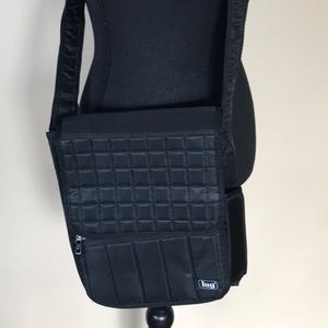 Women’s Lug Crossbody Messenger Bag Black